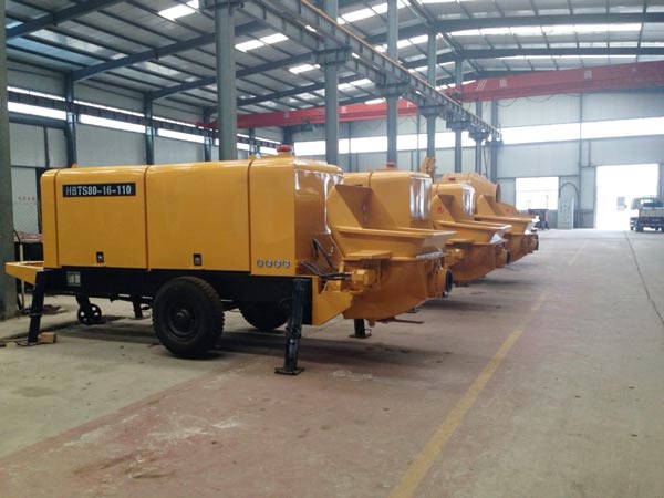 mobile concrete pump image