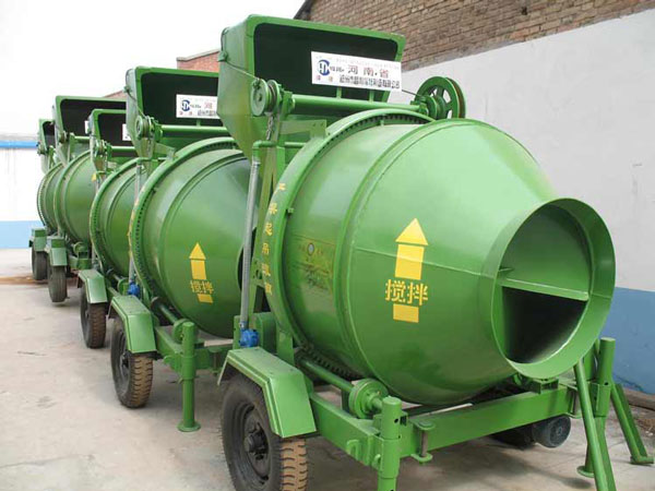 portable concrete mixer